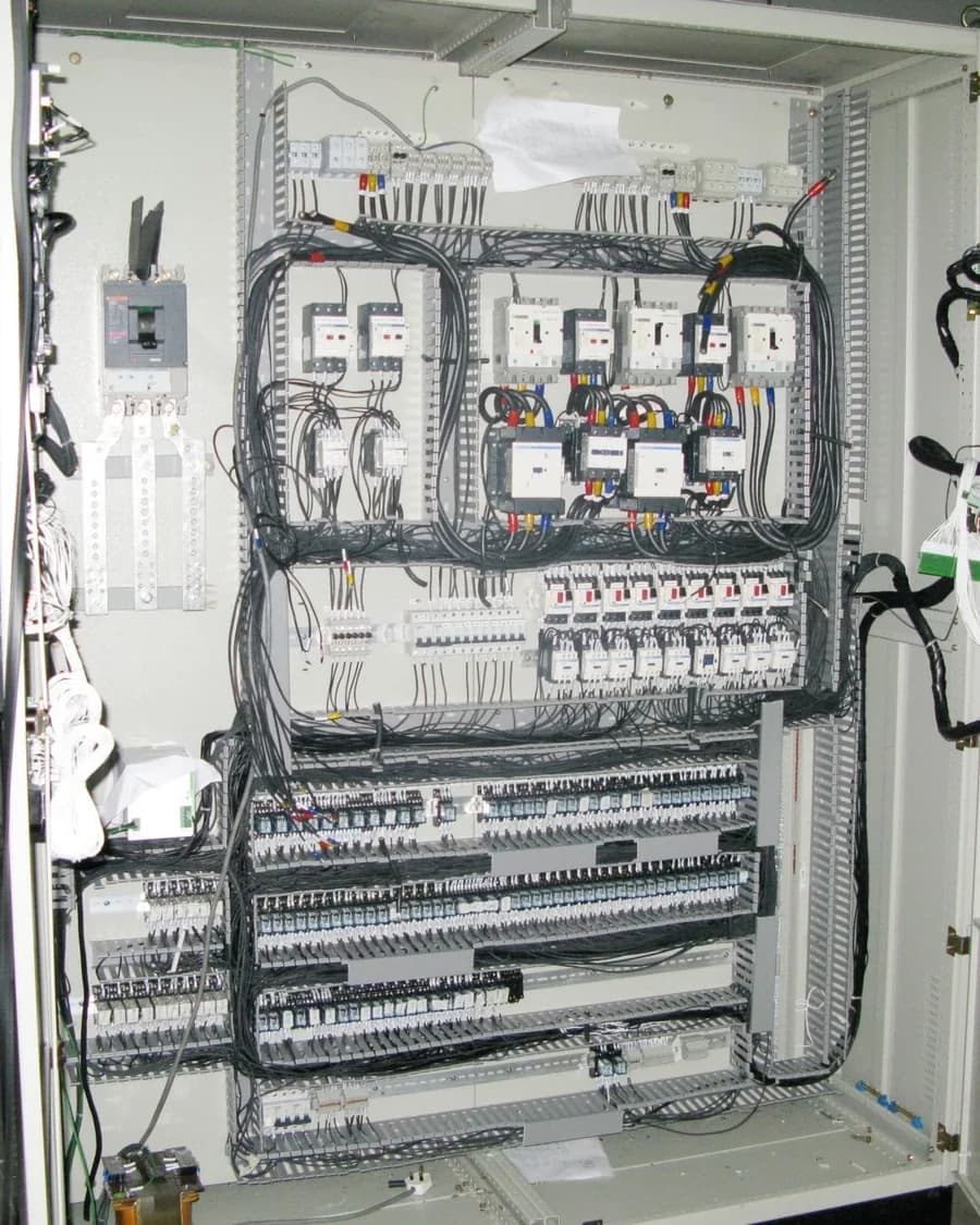 Control panel wired and terminated by Slon Electric